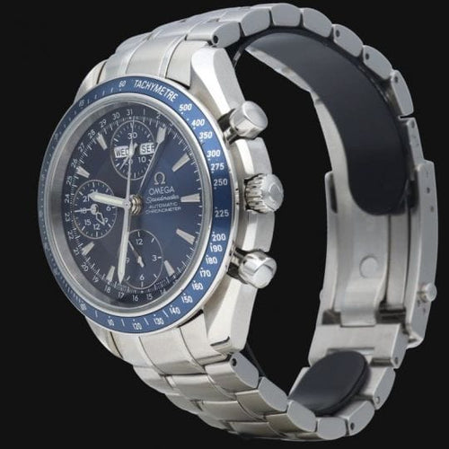 Montre Omega Speedmaster - Montre Day-Date chronographe 40 mm en acier 58 Facettes MT46627