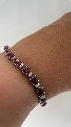 Bracelet Bracelet rivière en or blanc, rubis et diamants 58 Facettes Bracelet 001