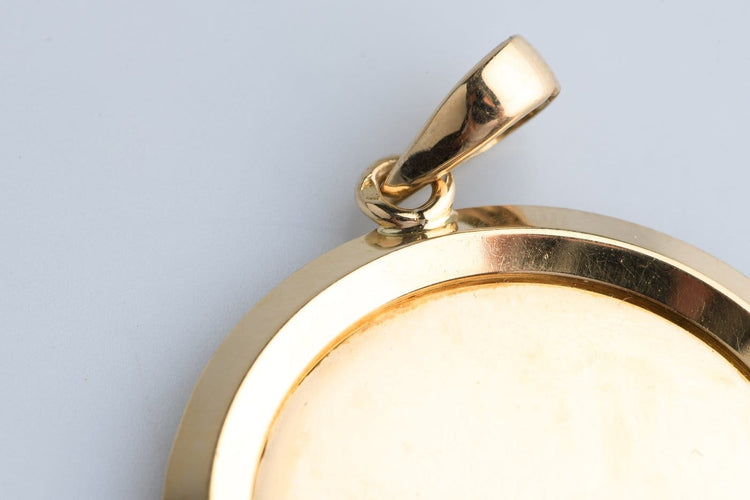 Pendentif A. Augis - Pendentif en or jaune 18K, rubis et diamants 58 Facettes MEDAMDRCC1479-107