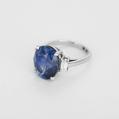 Bague 52 Bague en or blanc avec saphir Ceylan non chauffé et diamants 58 Facettes MDG-1