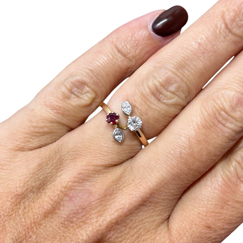 Bague 53 Bague Toi et Moi en or rose, rubis et diamants 58 Facettes 295