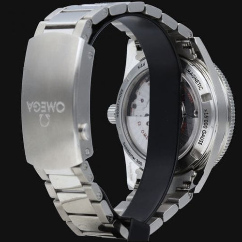 Montre Omega Seamaster 300 - Montre en acier 58 Facettes MT47033