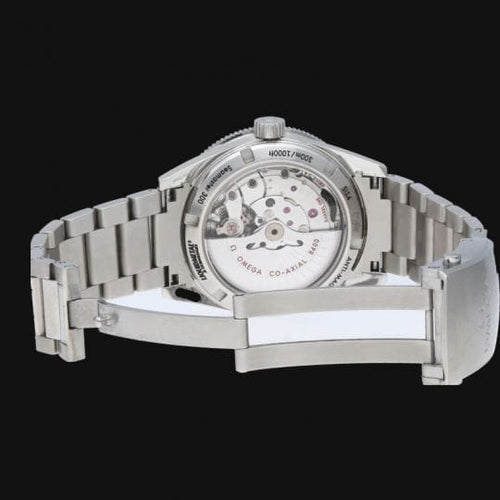Montre Omega Seamaster 300 - Montre en acier 58 Facettes MT47033