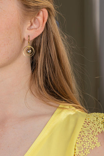 Boucles d'oreilles Boucles d'oreilles dormeuses en or jaune et perles de Tahiti 58 Facettes 5214051RV