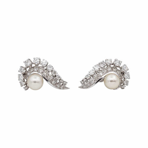 Boucles d'oreilles Boucles d'oreilles en or blanc, perles de culture et diamants 58 Facettes 5215578CN