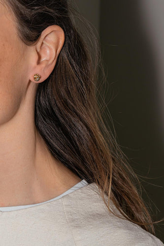 Boucles d'oreilles Cartier Trinity - Boucles d'oreilles puces en ors trois tons et diamants 58 Facettes 5598926RV