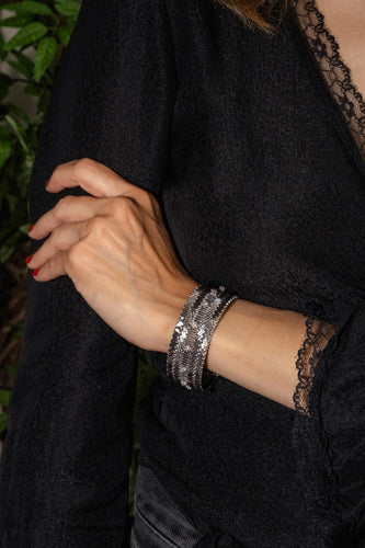 Bracelet Bracelet manchette en or blanc et diamants 58 Facettes 5237102CN