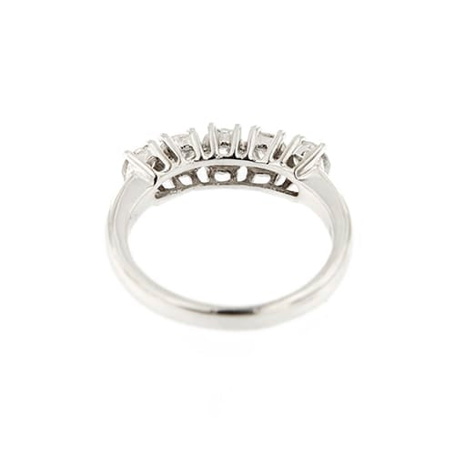 53 Bague rivière en or blanc et diamants 58 Facettes 36482