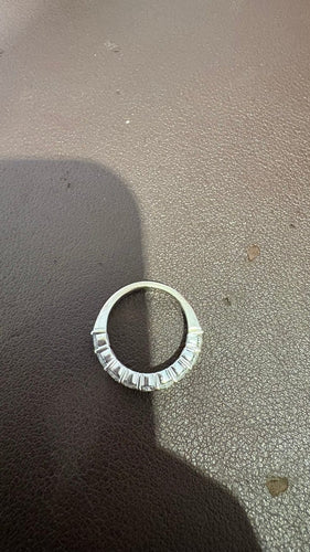 Bague 51 Demi-alliance - Bague en or blanc et diamants 58 Facettes Bague 001
