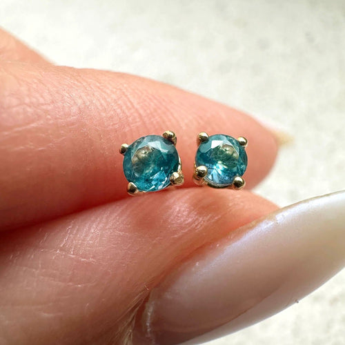 Boucles d'oreilles Single Tulip - Boucles d'oreilles en or 18 carats et tourmalines bleues 58 Facettes GER1335LB