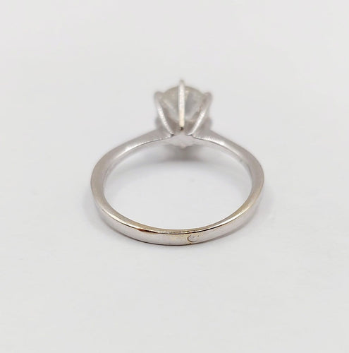 Bague 51 Bague solitaire vintage en or blanc 14k et diamant 58 Facettes A07446
