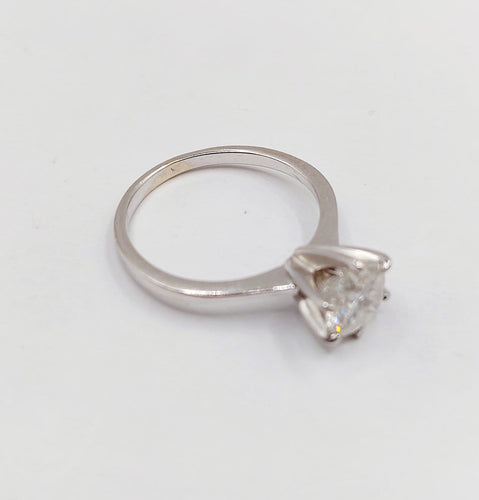 Bague 51 Bague solitaire vintage en or blanc 14k et diamant 58 Facettes A07446