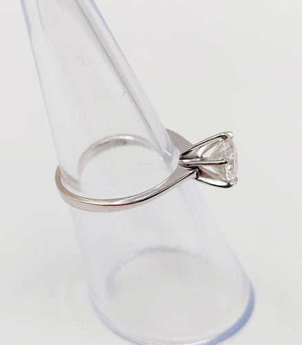 Bague 51 Bague solitaire vintage en or blanc 14k et diamant 58 Facettes A07446