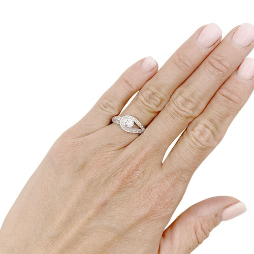Bague 54 Van Cleef & Arpels Solitaire Couture - Bague en platine et diamants 58 Facettes 34944