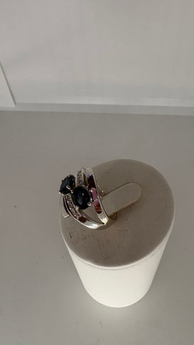 Bague 53 Bague en or blanc, saphirs et diamants 58 Facettes Bague 001