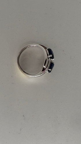 Bague 53 Bague en or blanc, saphirs et diamants 58 Facettes Bague 001