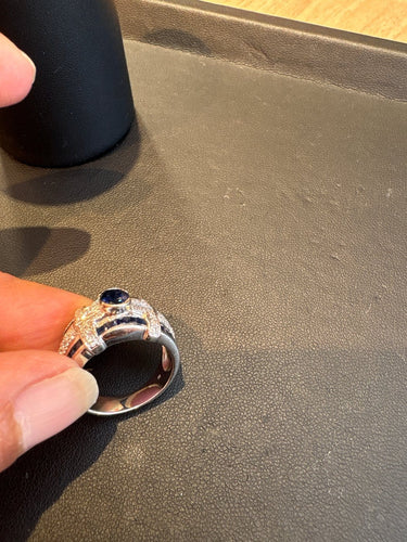 Bague en or blanc avec saphirs et diamants 58 Facettes Bague 001