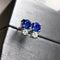 Boucles d'oreilles Aitches Single Tulip - Boucles d'oreilles en or blanc 18K, saphirs et diamants 58 Facettes GER1337BL