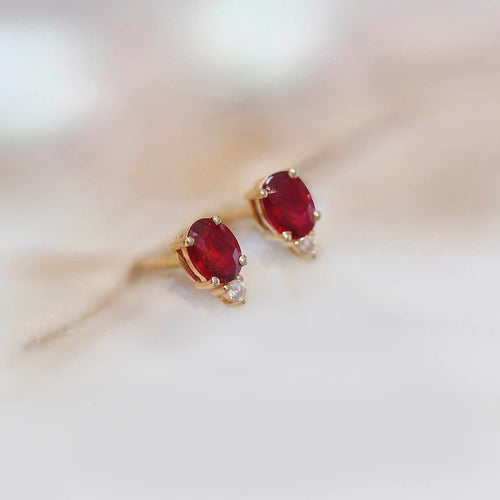 Boucles d'oreilles Single Tulip - Boucles d'oreilles en or 18K, rubis et diamants 58 Facettes GER1347RB