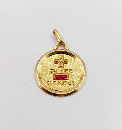 Pendentif Augis - Pendentif médaille d'amour en or 18k, diamant et rubis 58 Facettes A07468