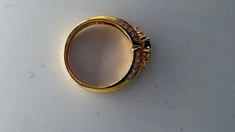 Bague 54 Bague en or jaune avec saphir et diamants 58 Facettes Bague 55367
