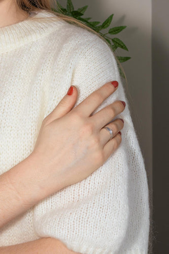 Bague 54 Bague en or blanc, diamants et saphirs 58 Facettes 4958836CN