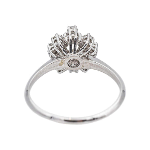Bague 57.5 Marguerite - Bague en or blanc et diamants 58 Facettes 5450148CN