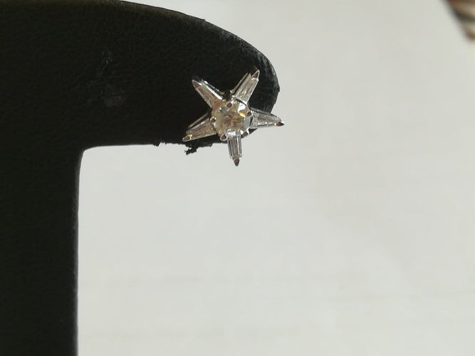 Boucles d'oreilles Boucles d'oreilles étoiles en or blanc et diamants 58 Facettes 01053