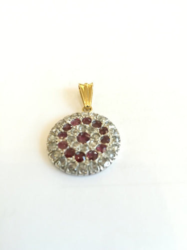 Pendentif Pendentif ancien en or jaune, argent, rubis et diamants 58 Facettes 00751