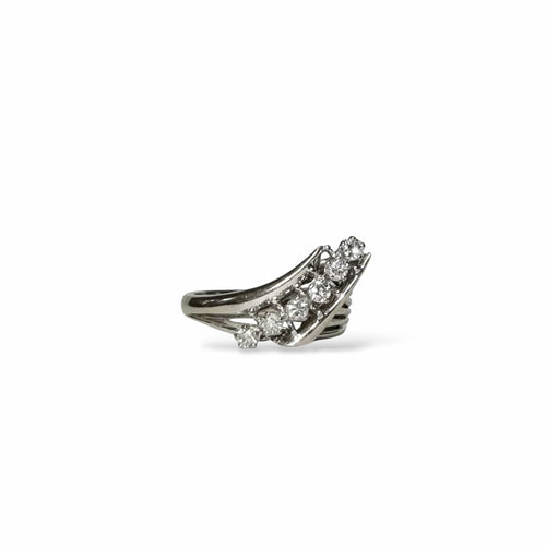 Bague 46 Bague asymétrique en or gris 18K et diamants 58 Facettes REF2538CF-305