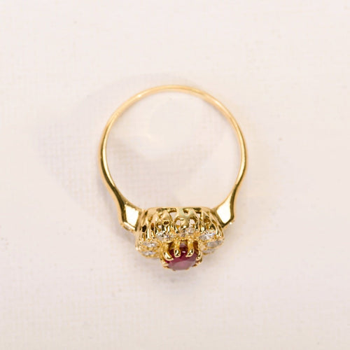 Bague 59 Bague marguerite vintage en or jaune, rubis ovale et diamants 58 Facettes LMB-361