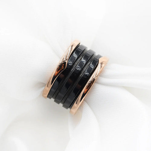 Bague 55 Bulgari B.zero1 - Bague en or rose et céramique noire 58 Facettes 242T26_M