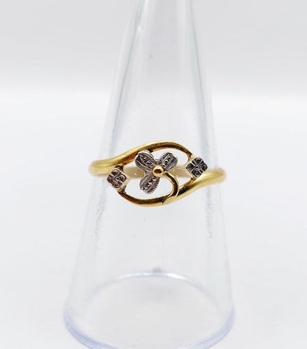 Bague 56 Bague trèfle Art nouveau en or 18k et platine 58 Facettes A07476