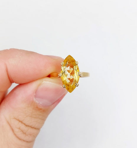 Bague 52 Bague cocktail vintage en or 18k et citrine 58 Facettes A07492