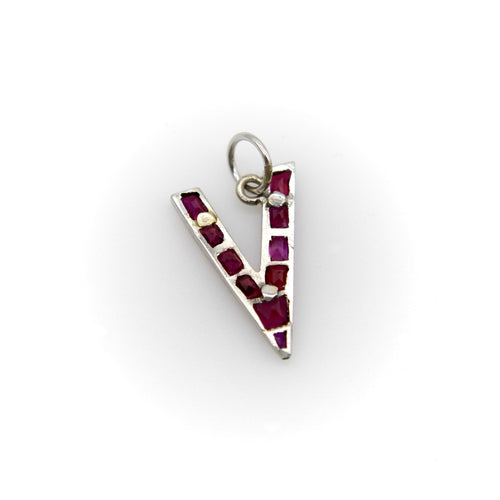 Pendentif Rétro - Pendentif V for Victory en platine et rubis 58 Facettes 11147