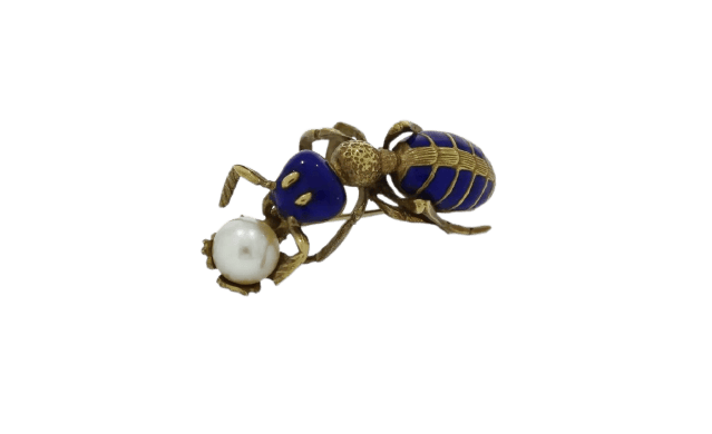 Broche Broche fourmi ancienne en or jaune 18K, émail et perle naturelle 58 Facettes 26051489