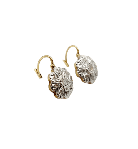 Boucles d'oreilles Dormeuses marguerite - Boucles d'oreilles en or 18K et diamants 58 Facettes A07497