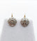 Boucles d'oreilles Dormeuses marguerite - Boucles d'oreilles en or 18K et diamants 58 Facettes A07497