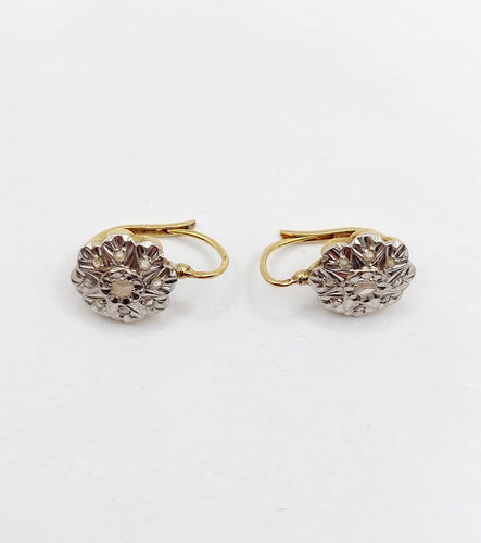 Boucles d'oreilles Dormeuses marguerite - Boucles d'oreilles en or 18K et diamants 58 Facettes A07497