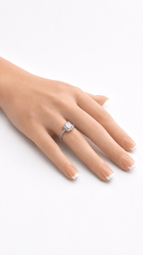 Bague 48 Bague halo en or gris 18K et diamants 58 Facettes LP1919/ANNNB