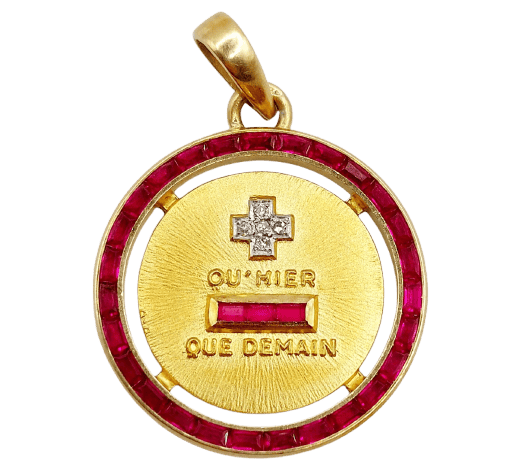 Pendentif Augis - Pendentif médaille d'amour en or 18k, diamant et rubis 58 Facettes A07500