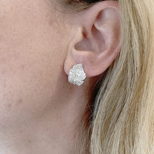 Boucles d'oreilles Boucles d'oreilles feuilles en or jaune et blanc avec diamants 58 Facettes 35765