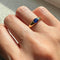 Bague 53 AITCHES Single Tulip - Bague saphir ovale en or 18 ct 58 Facettes GBR1225BL