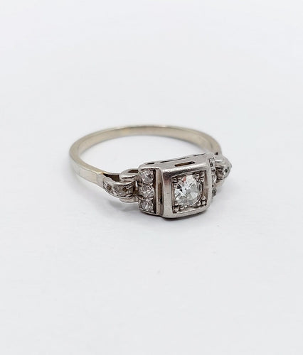 Bague 56 Bague tank Art déco en platine et diamants 58 Facettes A07516