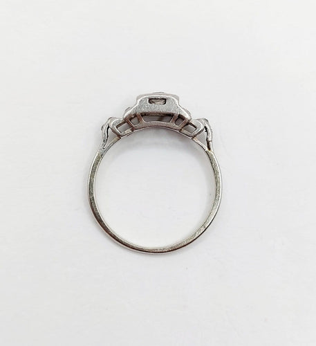 Bague 56 Bague tank Art déco en platine et diamants 58 Facettes A07516