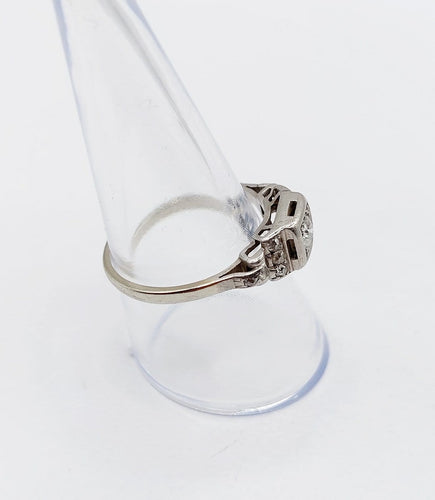 Bague 56 Bague tank Art déco en platine et diamants 58 Facettes A07516