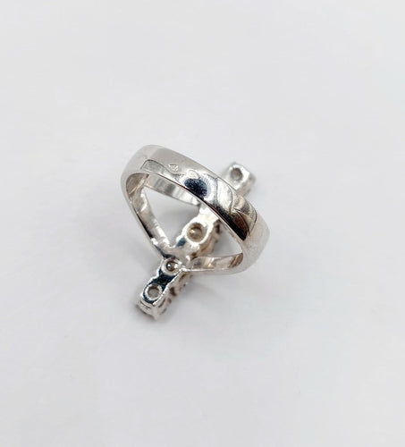 Bague 52.5 Bague marquise vintage en or blanc 18k et diamants 58 Facettes A07520
