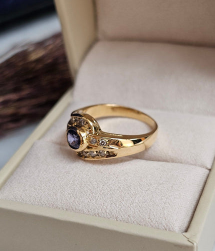 Bague 51 Bague en or jaune avec saphir et diamants 58 Facettes 741