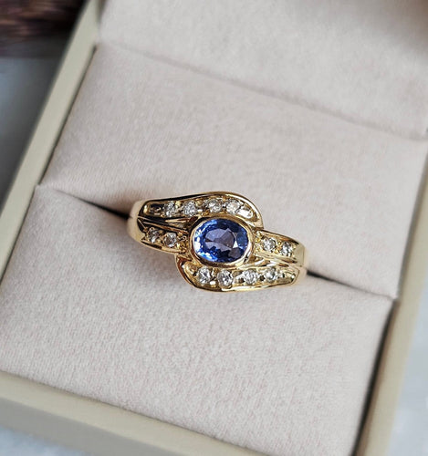 Bague 51 Bague en or jaune avec saphir et diamants 58 Facettes 741
