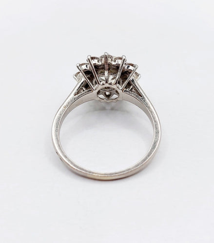 Bague 52 Bague marguerite Art déco en or blanc 18k et platine avec diamants 58 Facettes A07525